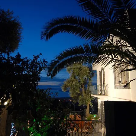 La Dimora Le Fumarole Bed & Breakfast