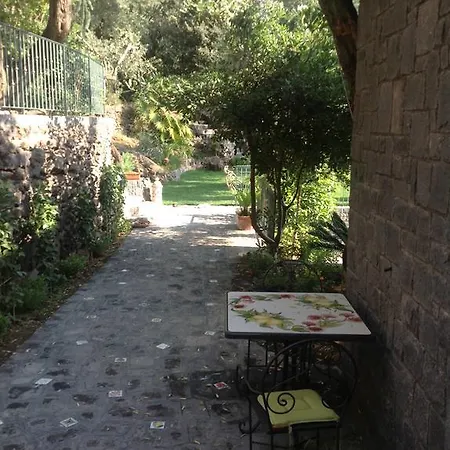 ベッド・アンド・ブレックファスト La Dimora Le Fumarole 4*