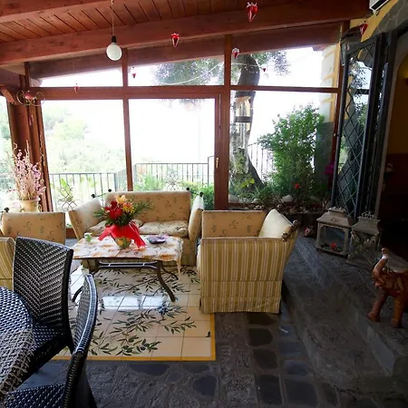 La Dimora Le Fumarole ベッド・アンド・ブレックファスト 4*