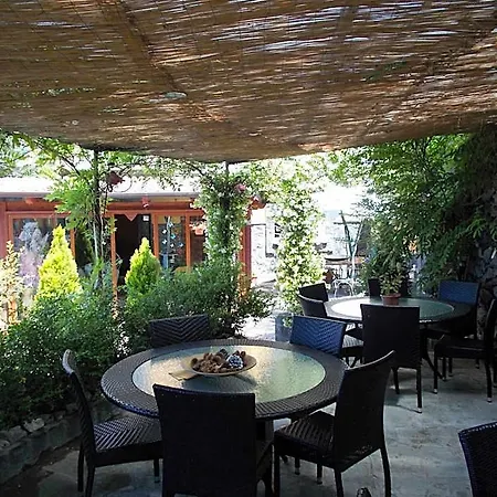 La Dimora Le Fumarole Bed & Breakfast